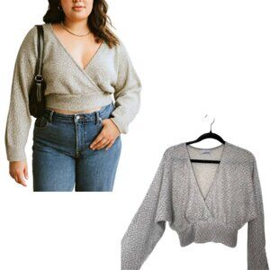 URBAN OUTFITTERS Cropped Surplice Sweater Size S